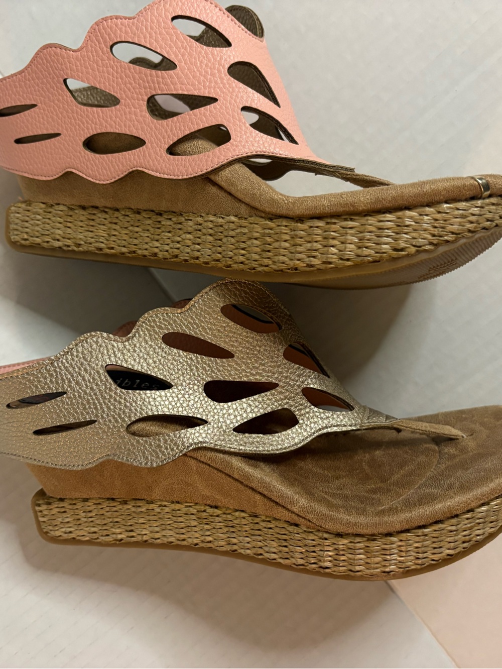 Modzori Reversibles Pink Gold Sandals Shoes Womens size 9